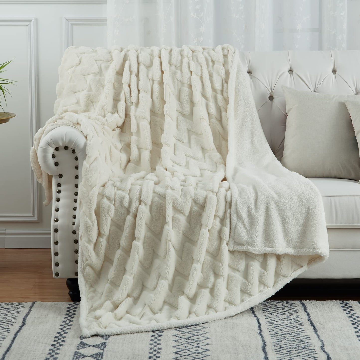 CAROMIO Sherpa Fleece Soft Plush Jacquard Fluffy Throw Blanket Creamy White 60 inch x 80 inch