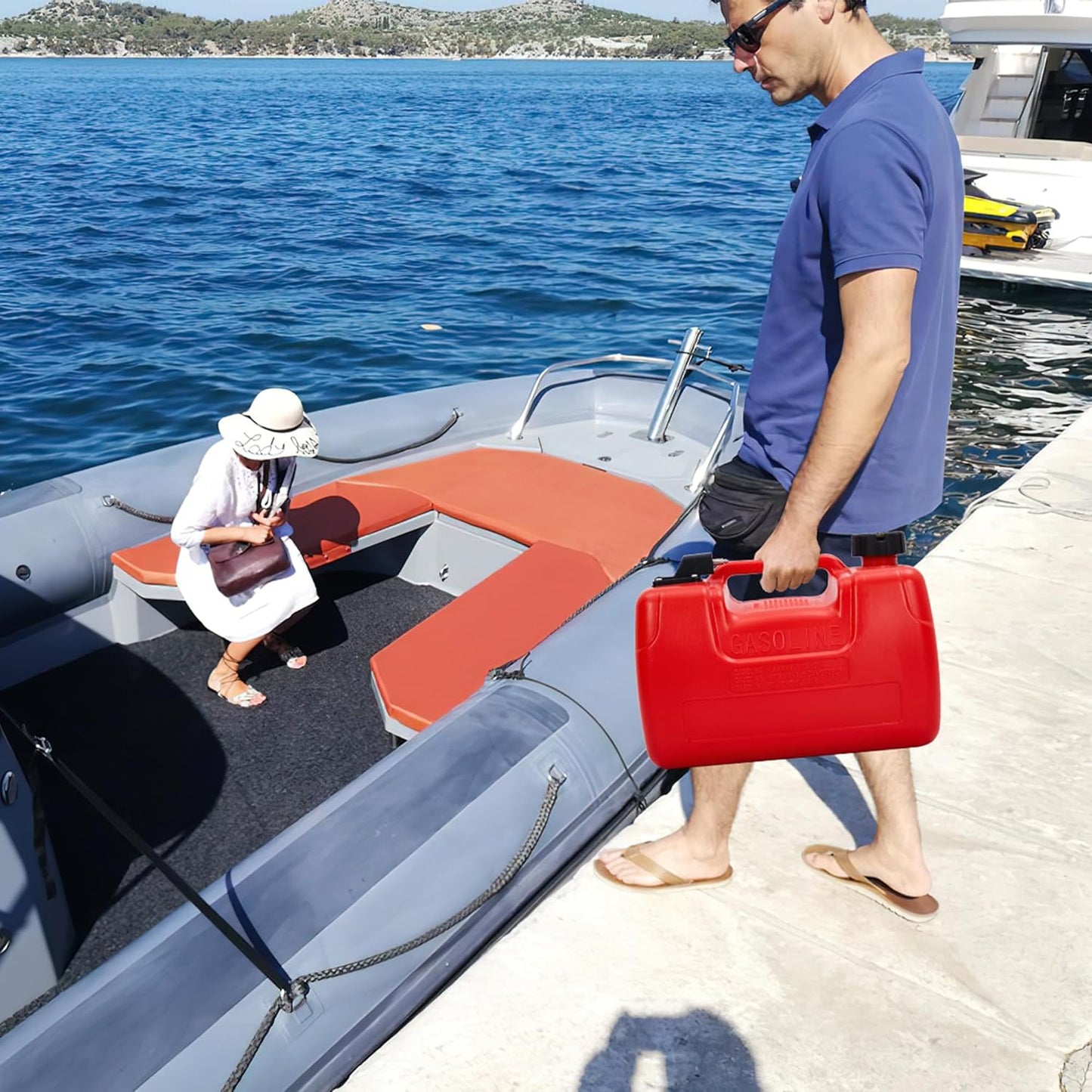 Riedhoff Marine Tank, with Line and Hand Pump, Red